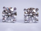We_Buy_Pre-Owned_Tiffany_Diamond_Studs